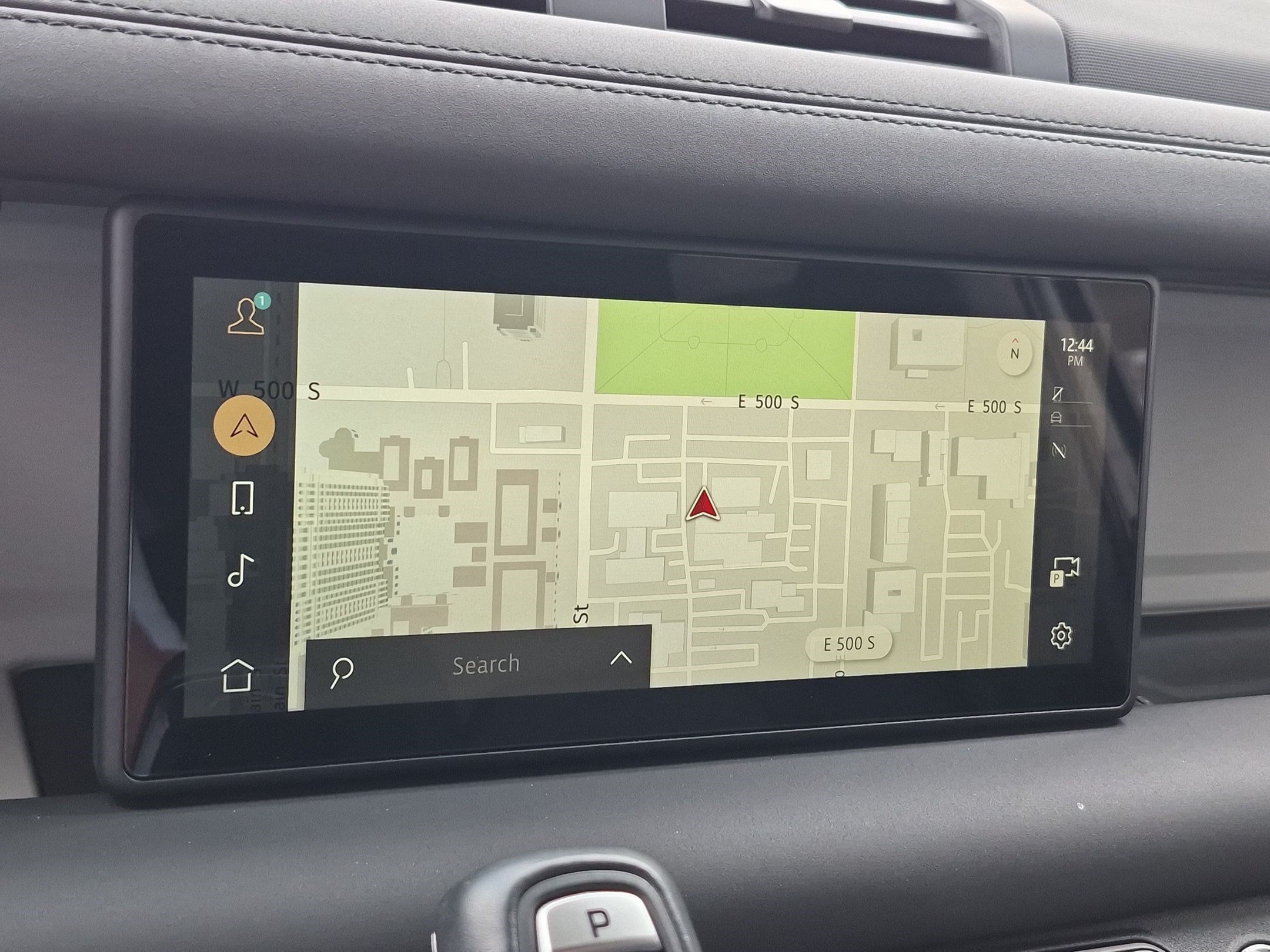 Used 2024 Black Land Rover X-Dynamic SE image 21