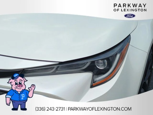 Used 2019 White Toyota XSE image 9