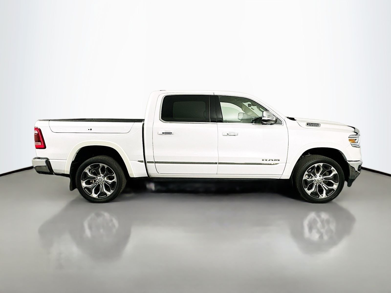 Used 2021 Ivory White Tri-Coat Pearlcoat Ram Limited image 9