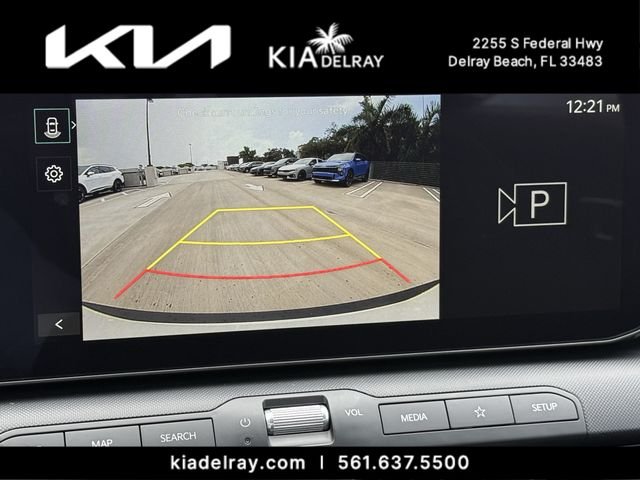 New 2026 Snow White Pearl Kia LXS image 18