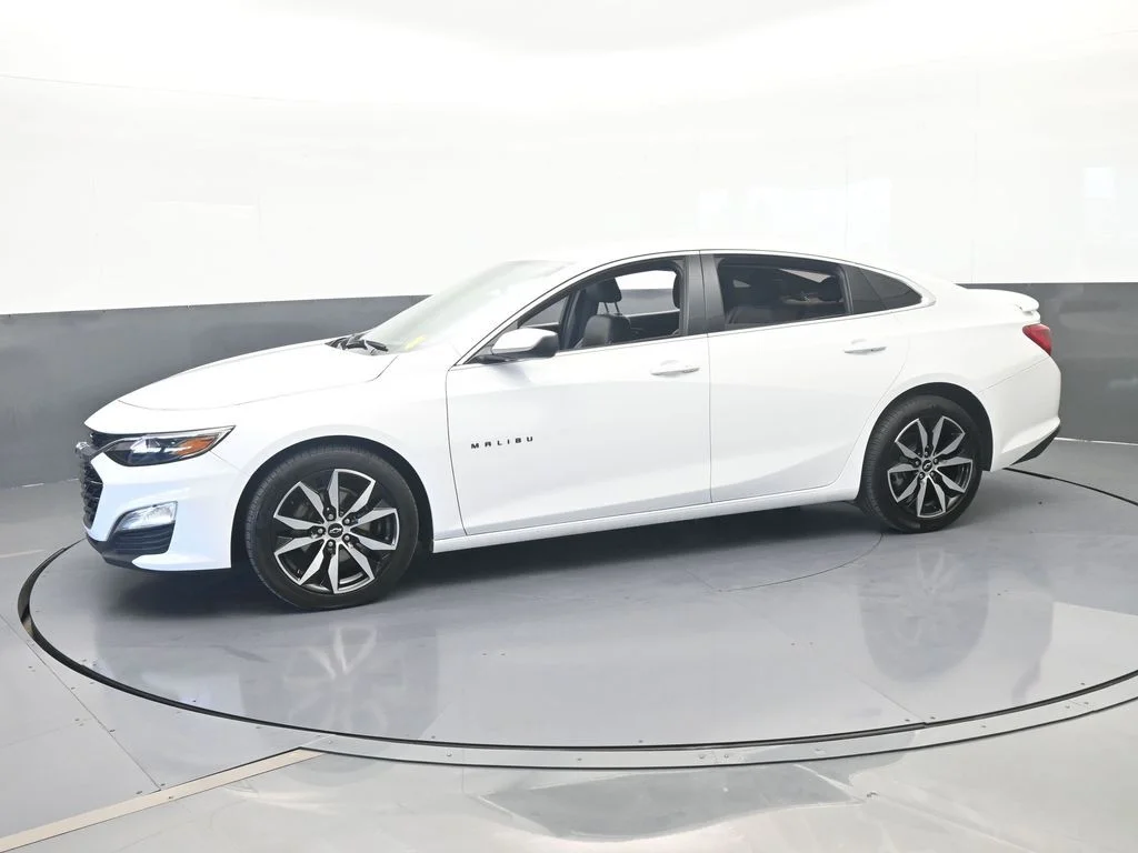 Used 2024 Summit White Chevrolet RS image 1