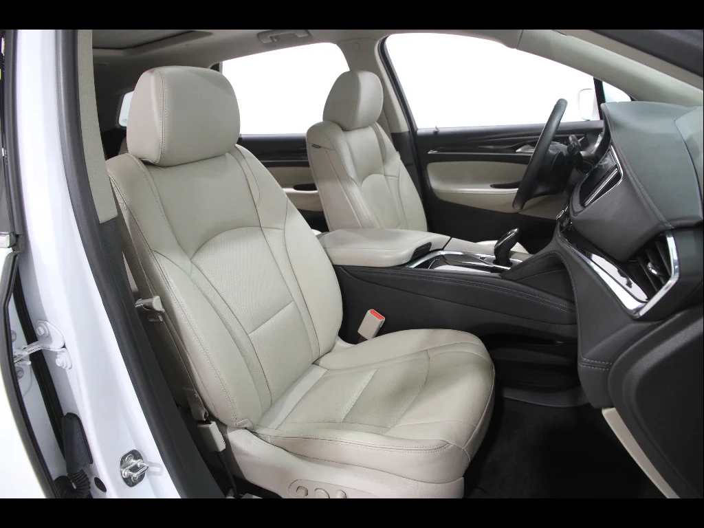 Used 2020 Summit White Buick Premium image 18