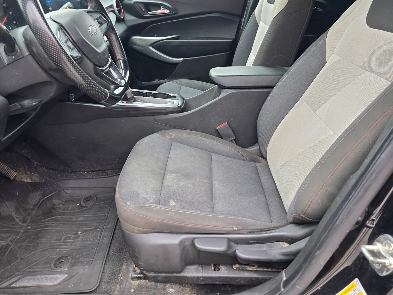Used 2024 Mosaic Black Metallic Chevrolet 1RS image 9