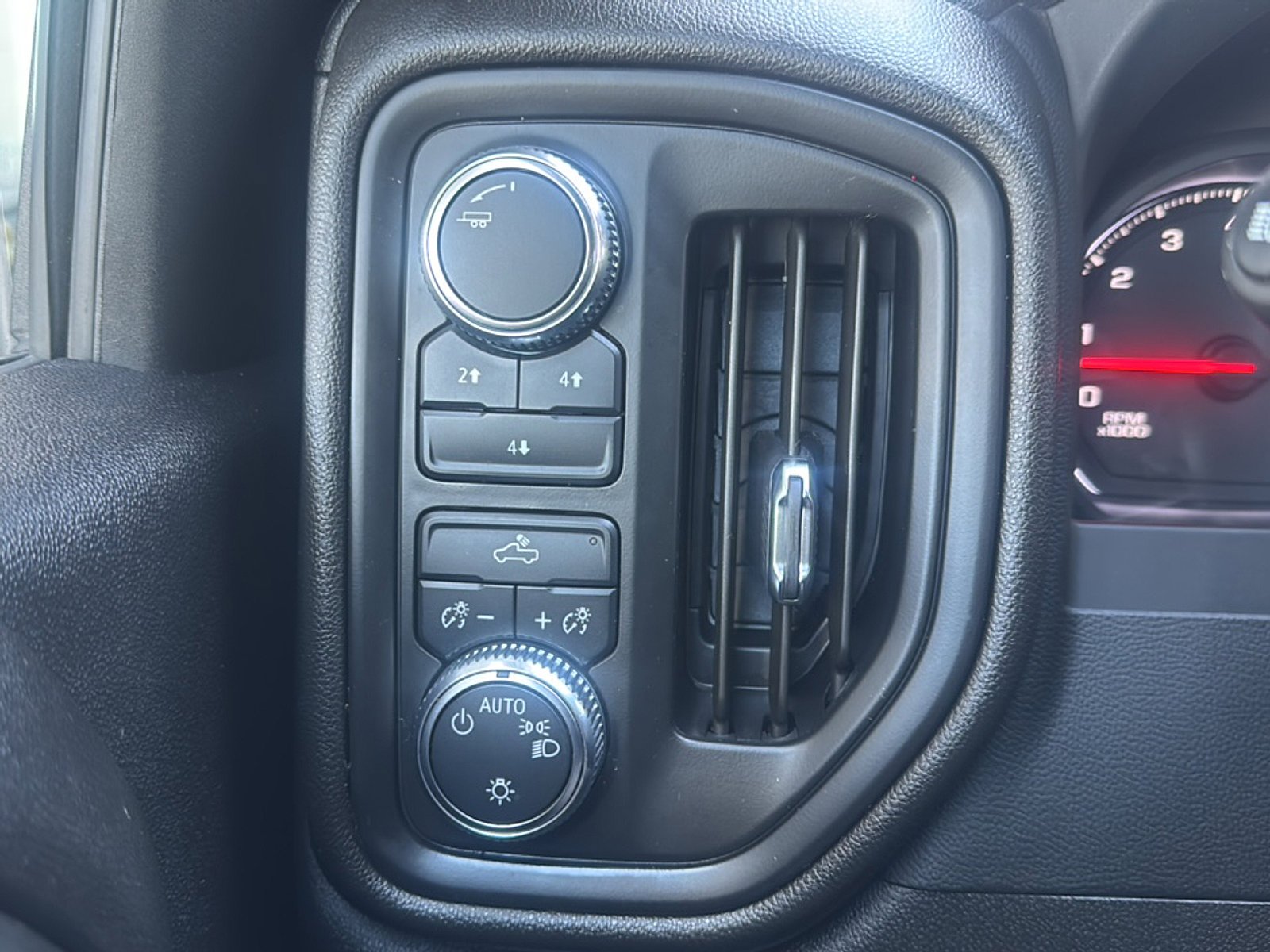 2024 GMC Sierra 2500HD Pro - Photo 34