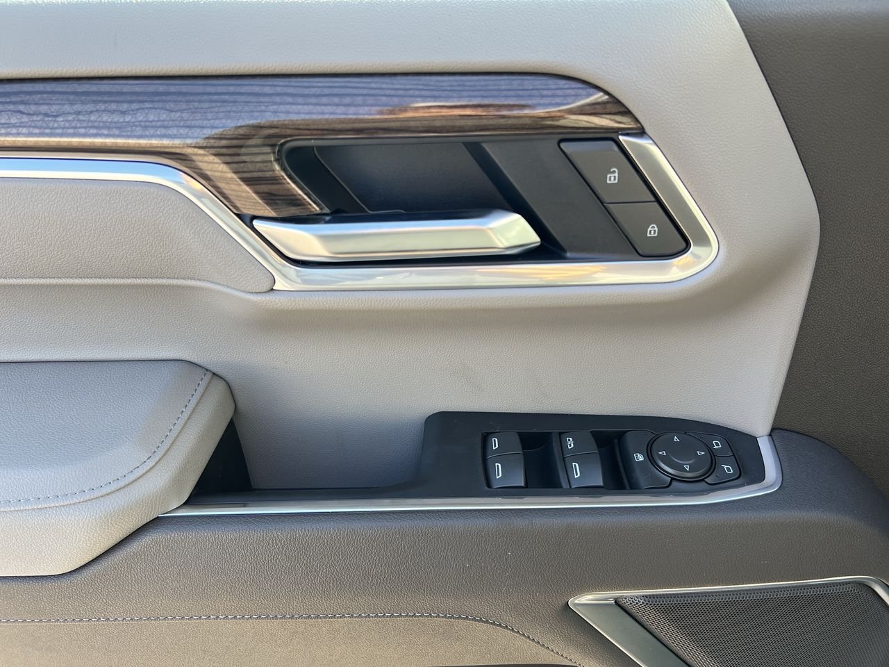 2025 Chevrolet Silverado 1500 LT - Photo 35