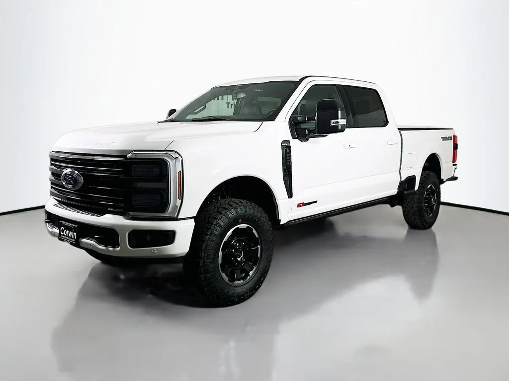New 2026 Star White Metallic Tri-Coat Ford Platinum image 5