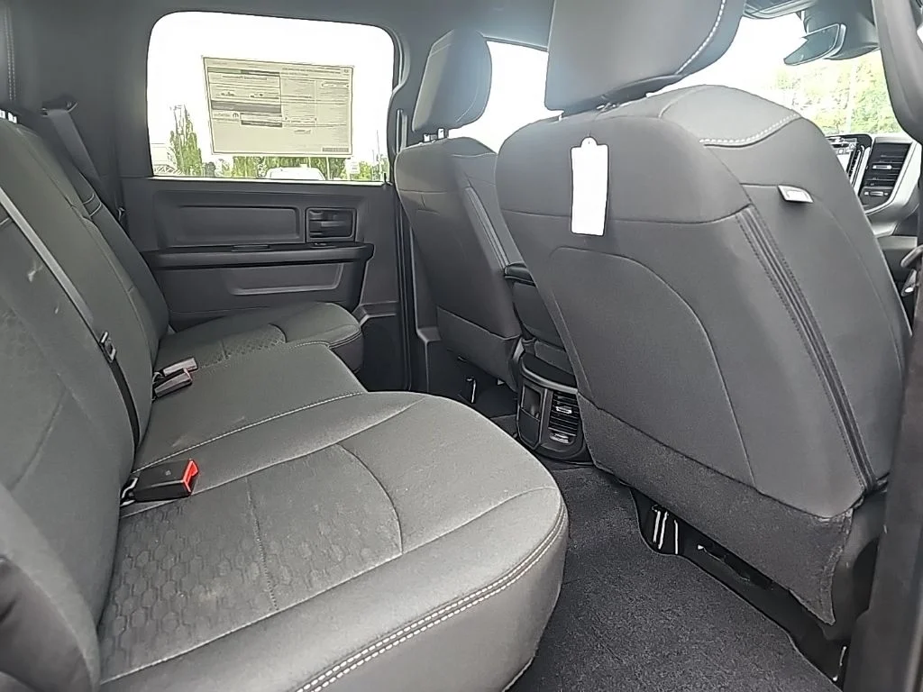 2025 RAM 3500 Tradesman - Photo 10