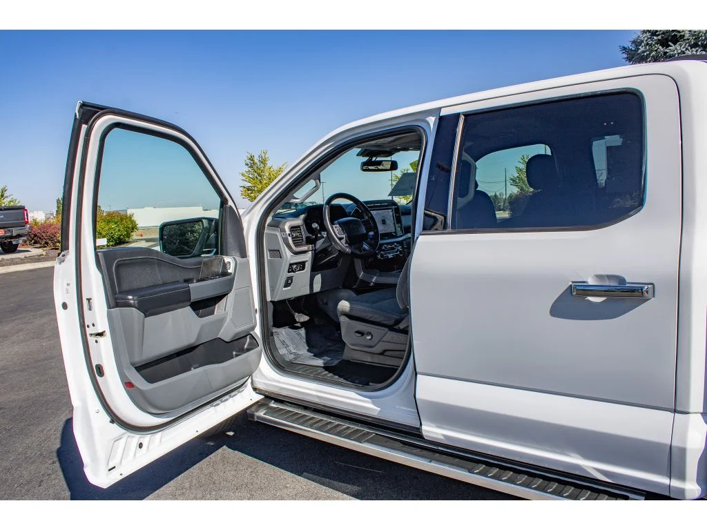 Used 2024 Oxford White Ford XLT image 24