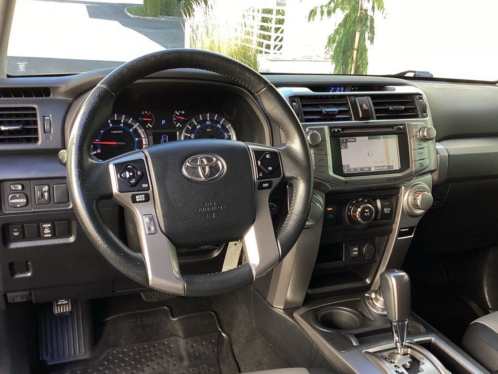 Certified Used 2018 Black Toyota SR5 Premium image 10