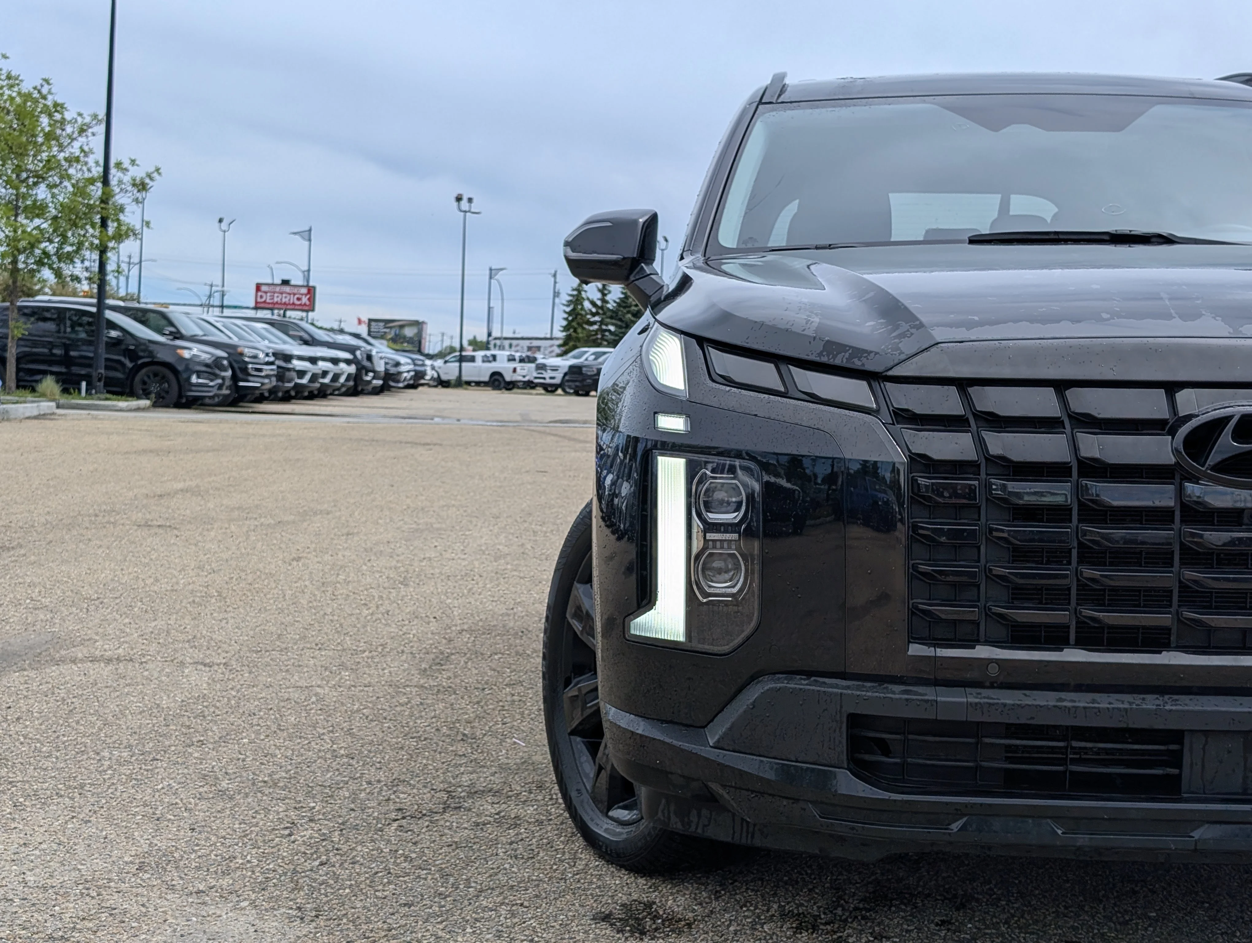 Used 2024 Abyss Black Hyundai Urban image 11