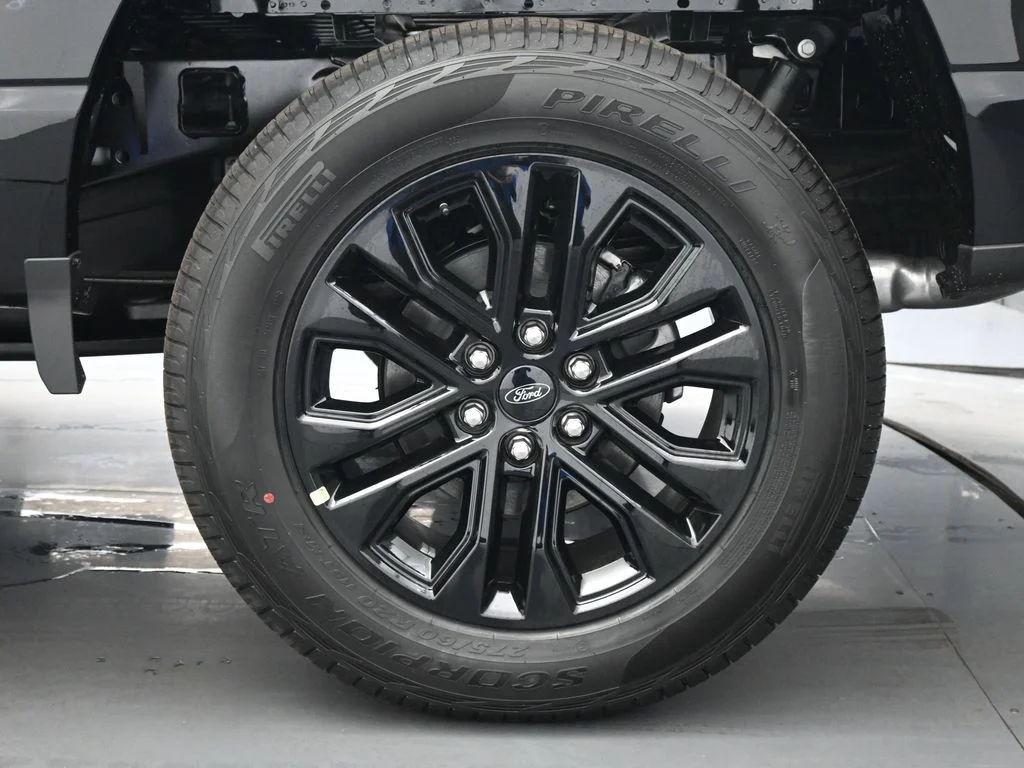 New 2026 Agate Black Metallic Ford XLT image 20