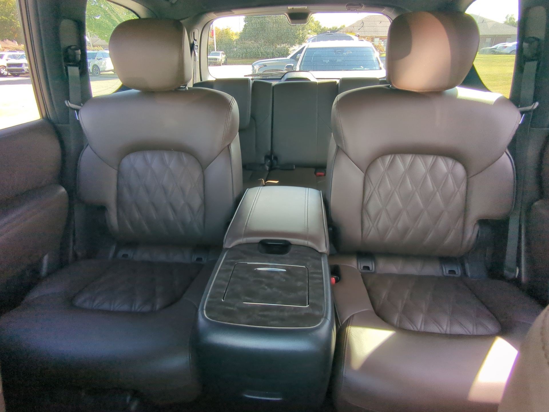 Used 2022  Nissan Platinum image 21