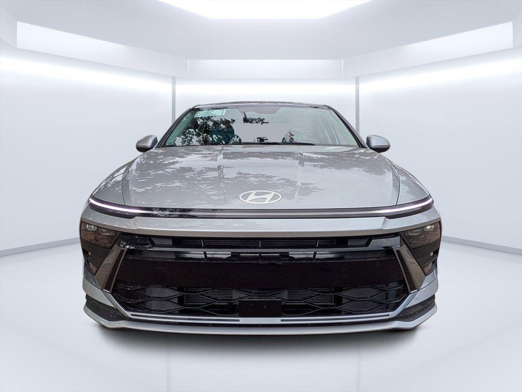 New 2026 Silver Hyundai SE image 8