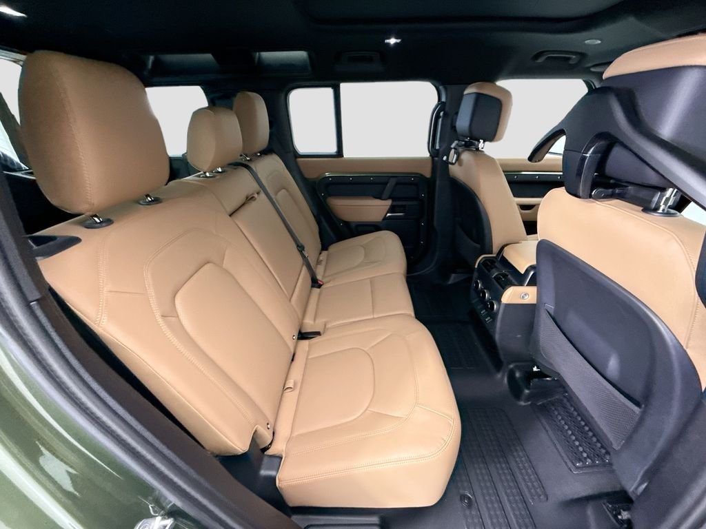 New 2026 Woolstone Green LAND ROVER X-Dynamic SE image 21