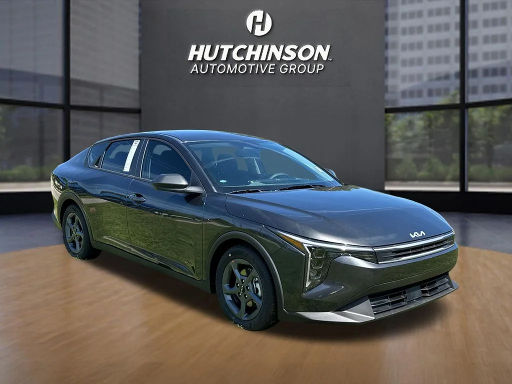 2026 Kia K4 LXS AT's photo