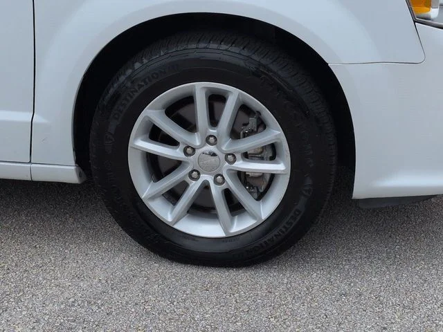 Certified Used 2018 White Knuckle Clearcoat Dodge SXT image 11