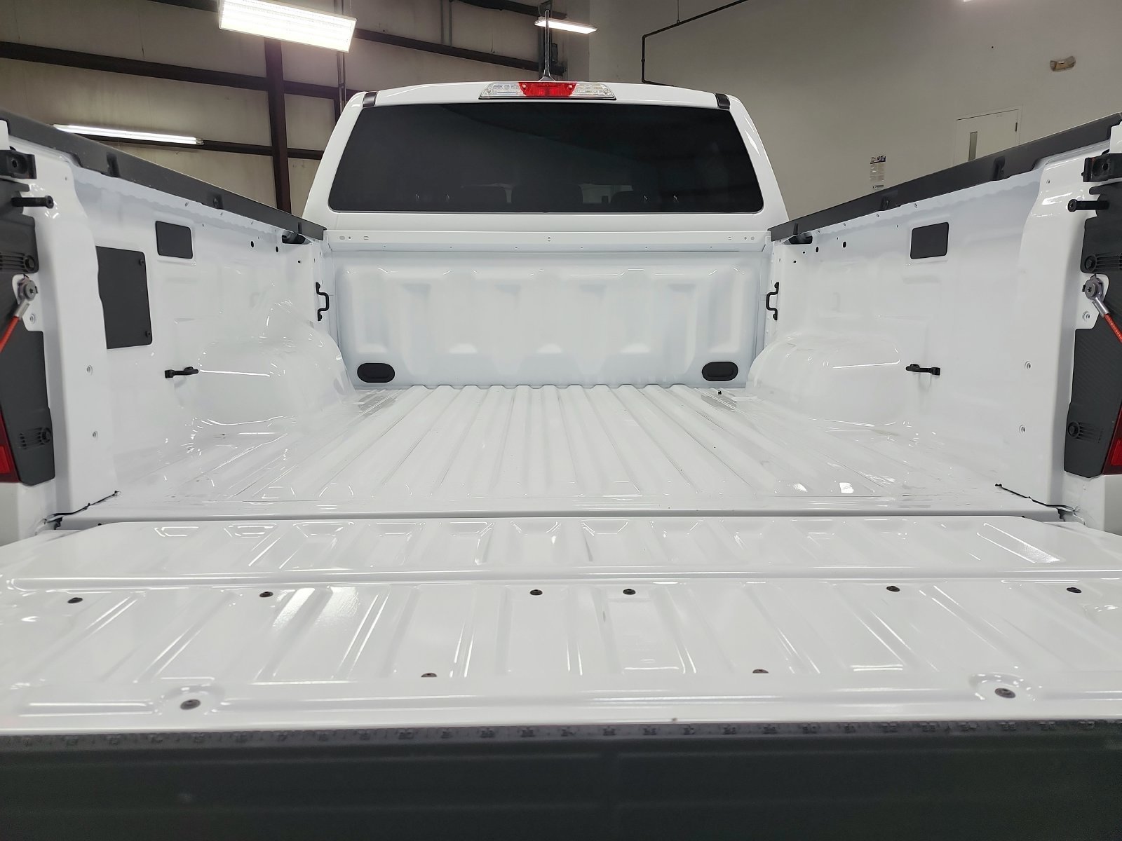 New 2026 Oxford White Ford XL image 39