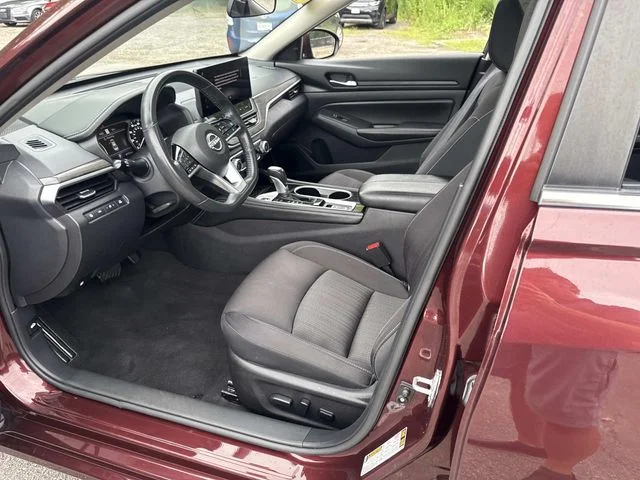 Used 2024  Nissan 2.5 SV image 20