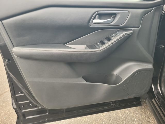 Used 2025 Black Nissan SV image 18
