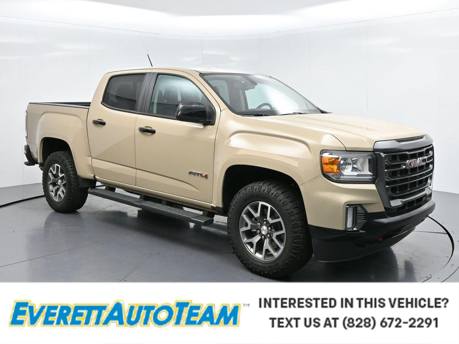 2022 GMC Canyon AT4 Crew Cab 4WD with Cloth