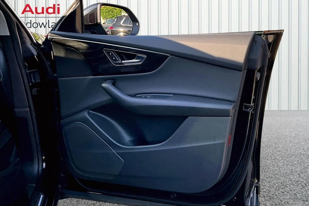 Used 2023 Black Audi 55 Premium image 28