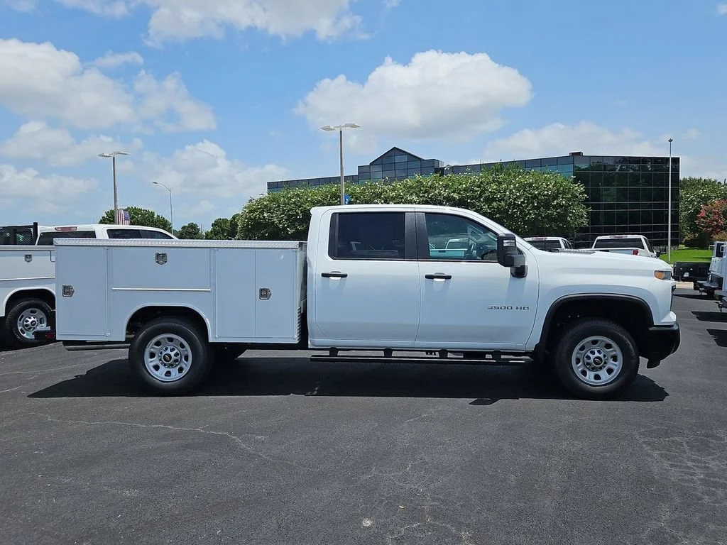 New 2026 Summit White Chevrolet WT image 8