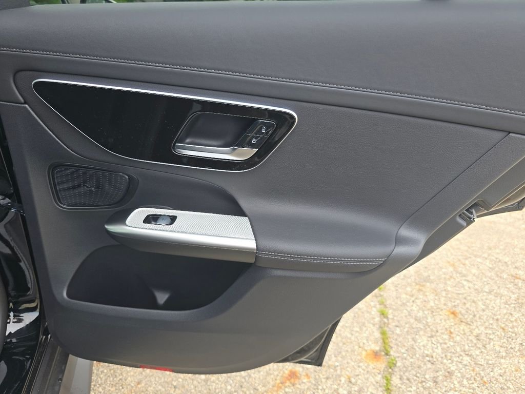 New 2026 Black Mercedes-Benz GLC 300 image 23