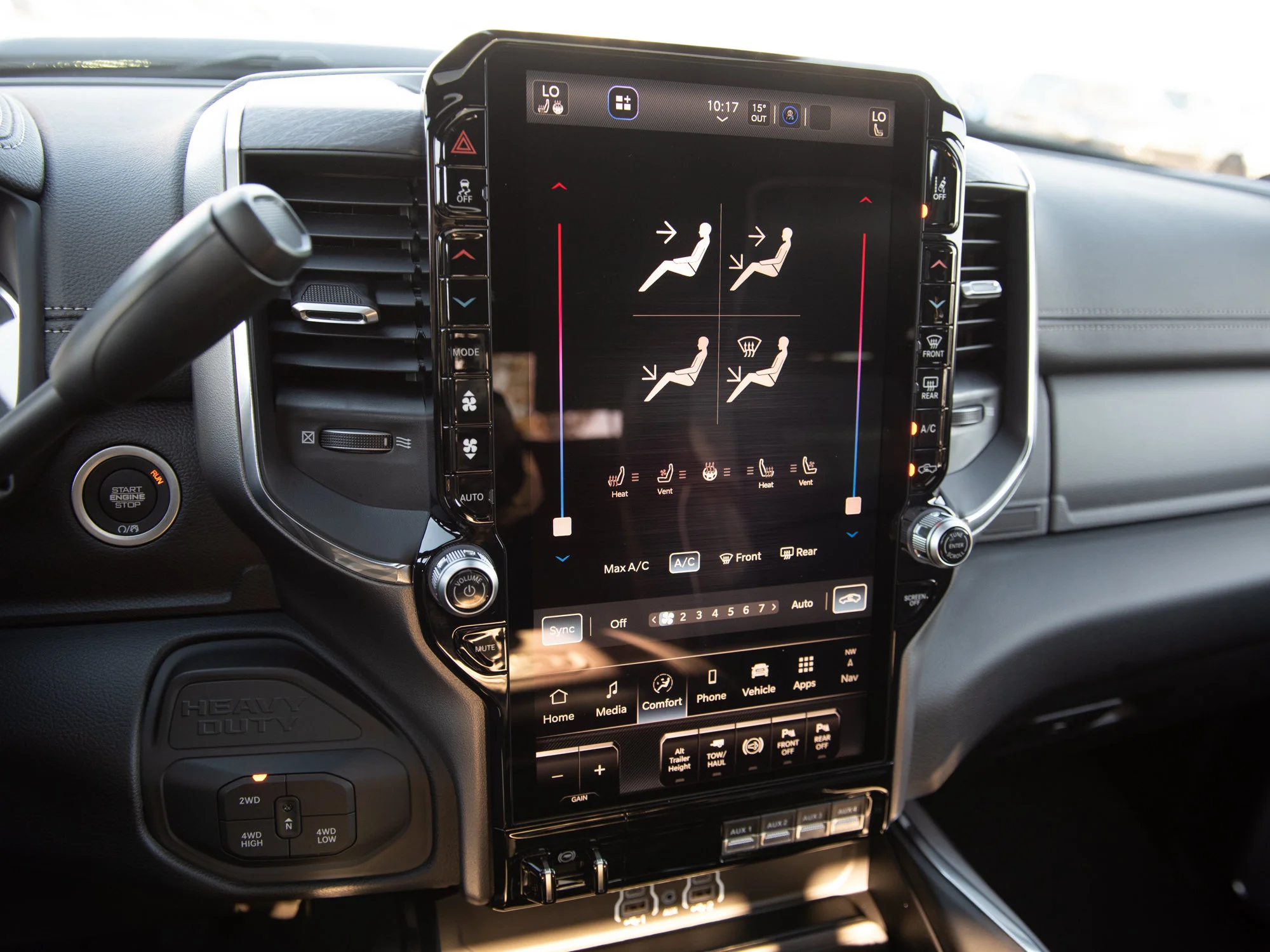 New 2027 Black RAM Laramie Night* Mega Cab 4x4, Sunroof, Heated Leather, 5th Wheel Prep image 18