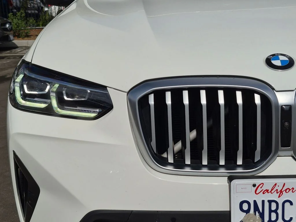 Used 2024 White BMW sDrive30i image 20