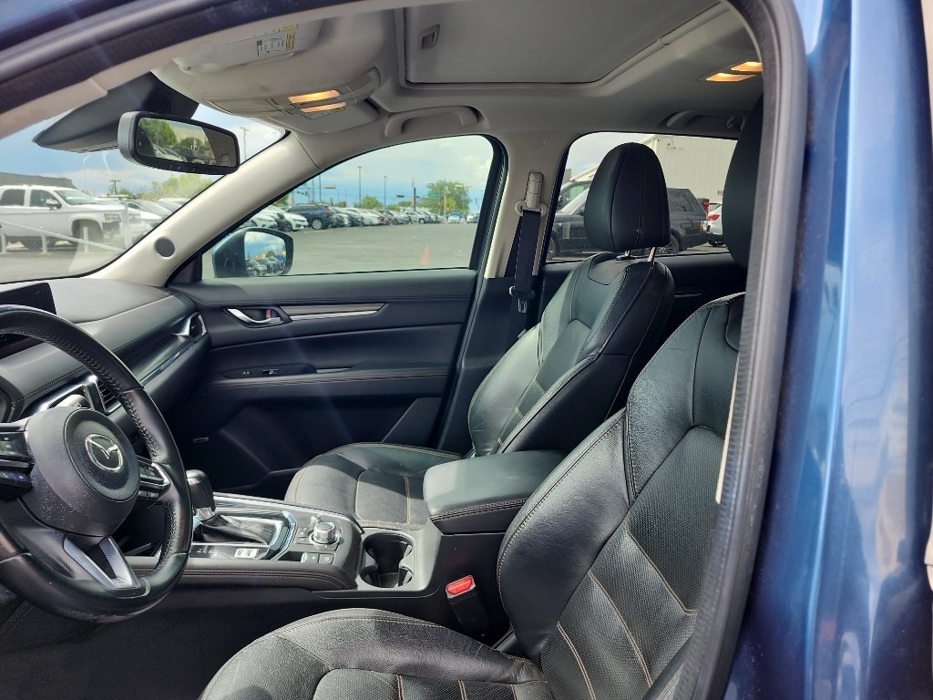 Used 2018 Eternal Blue Mica Mazda Grand Touring image 16
