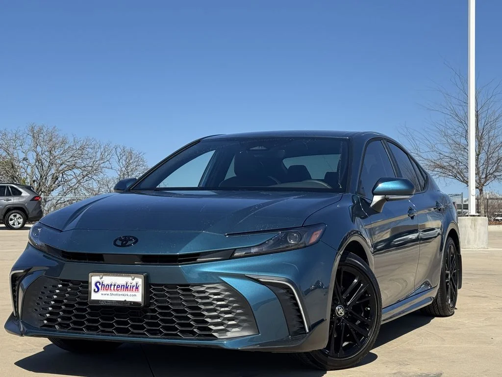 Used 2026 Green Toyota SE image 2