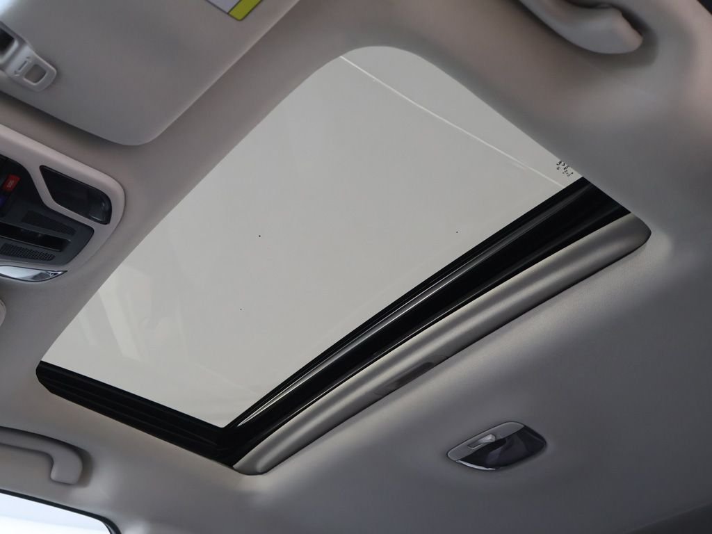 Used 2020 Silver Subaru 2.5i Sport image 16