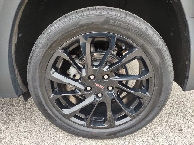 Used 2023 Sterling GMC SLE image 22