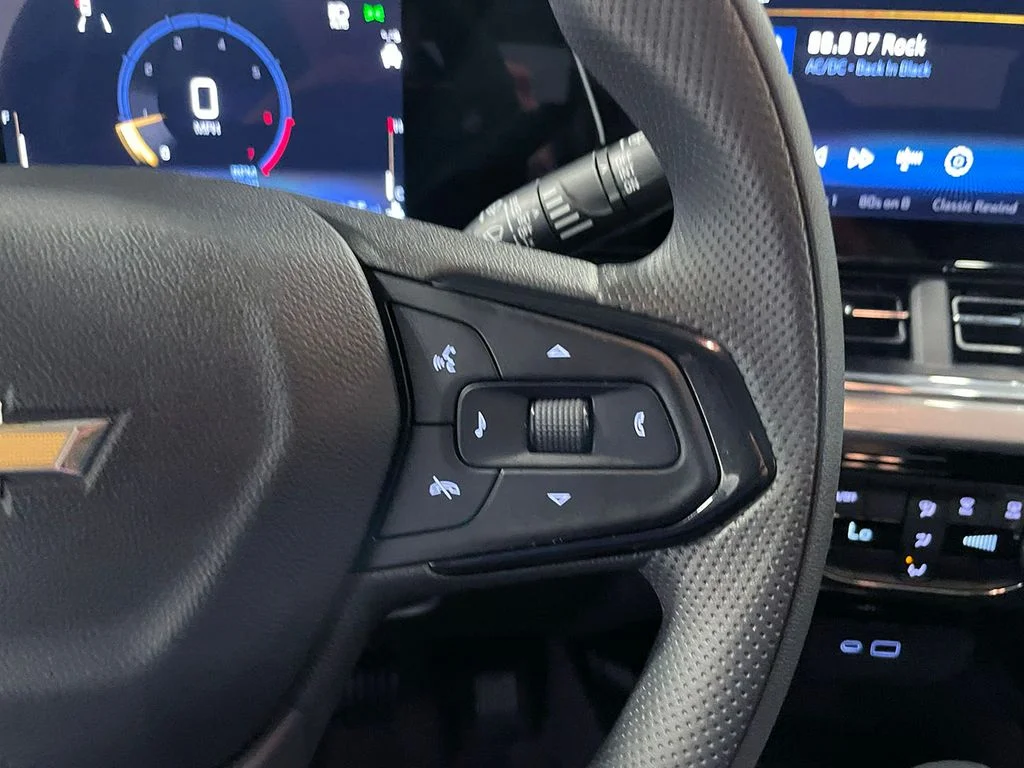 Used 2025 Gray Chevrolet LT image 33