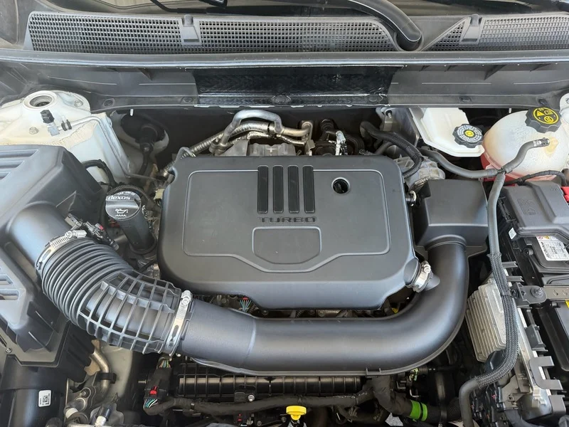 Used 2022 Summit White GMC SLE image 34