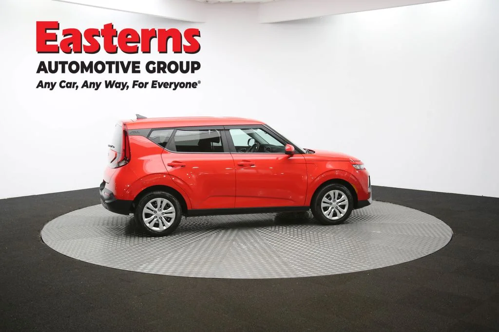 Used 2022 Red Kia LX image 41