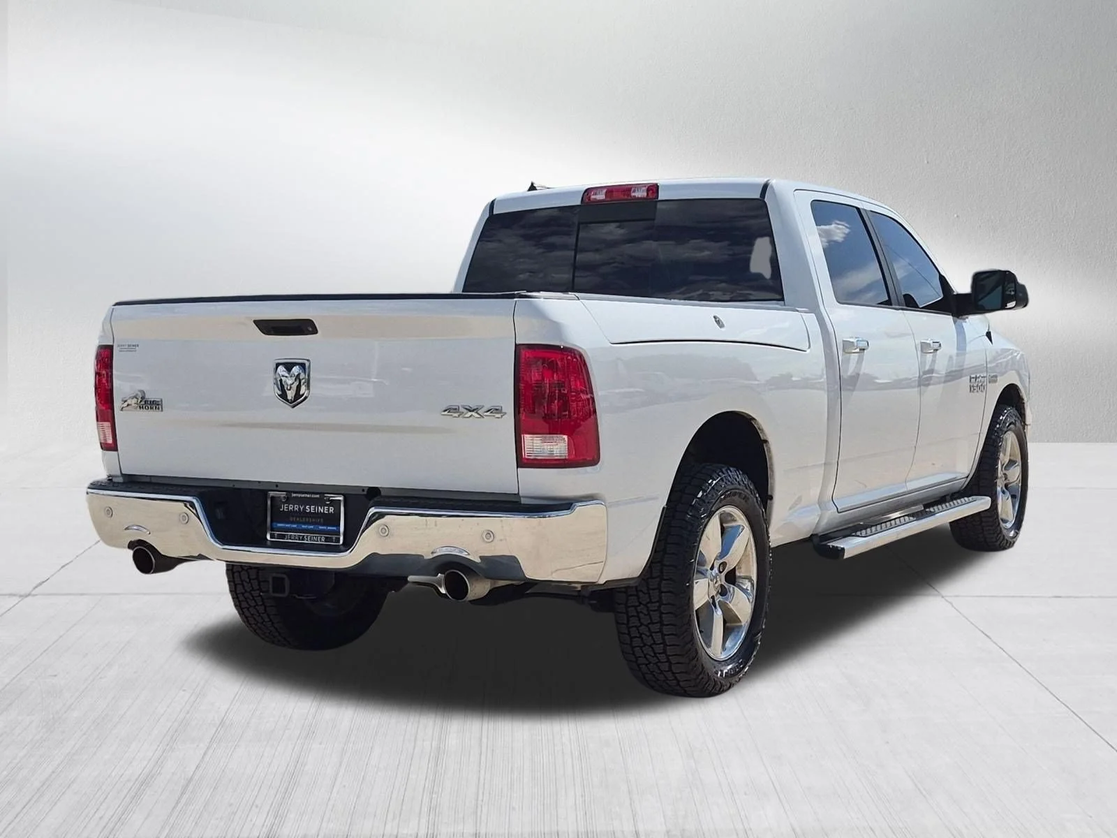 Used 2016 Bright White Clearcoat Ram Big Horn image 6