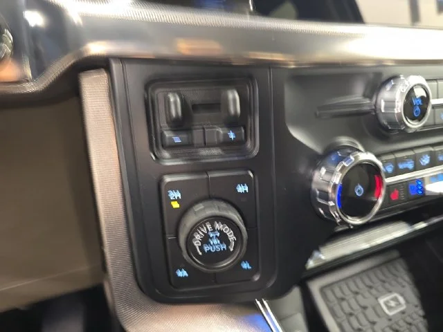 New 2026 Star White Metallic Tri-Coat Ford Platinum® image 37