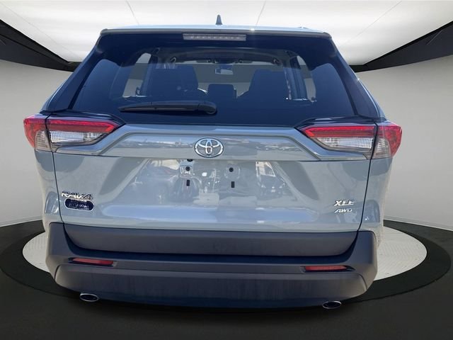 2023 Toyota RAV4 XLE photo 4
