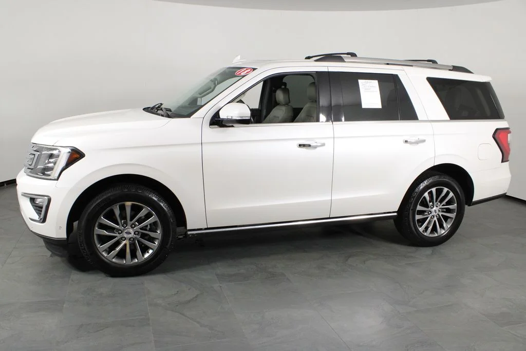 Used 2018 White Ford Limited image 13
