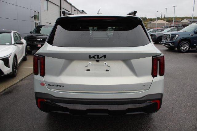 Used 2026 White Kia X-Line EX image 33