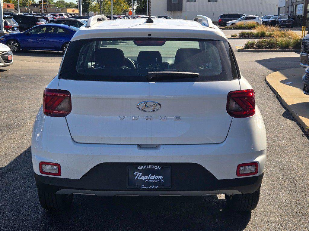 New 2026 Lunar Hyundai SEL image 10