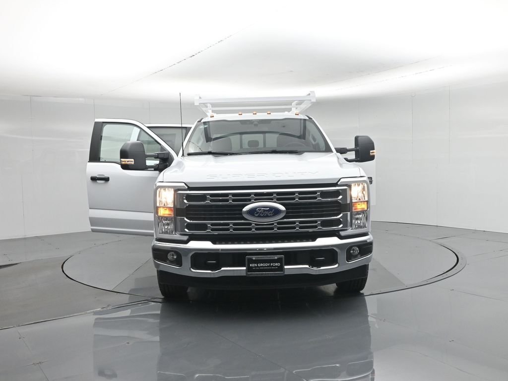 New 2026 Oxford White Ford XL image 38