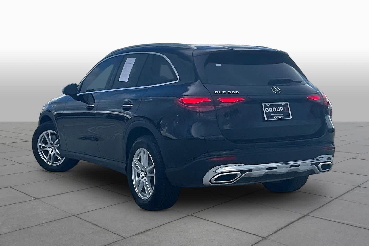 Used 2025 Black Mercedes-Benz GLC 300 image 11