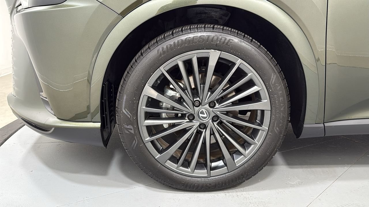 Used 2025 Green Lexus 350h Premium image 24