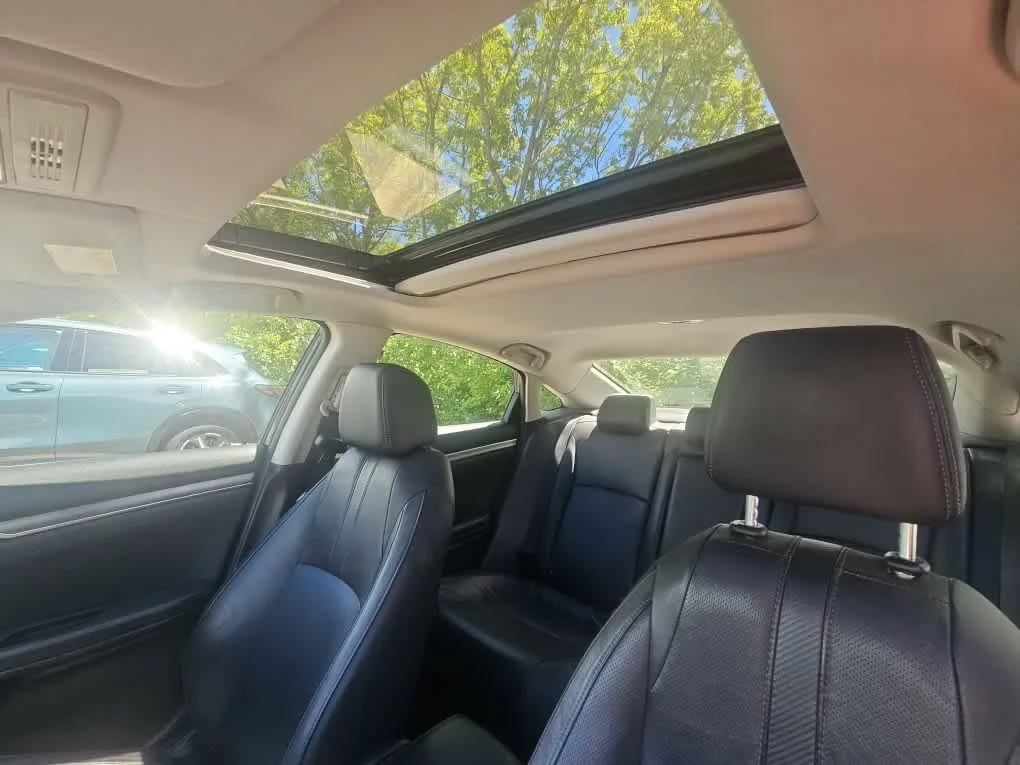 Used 2016 Crystal Black Pearl Honda Touring image 16