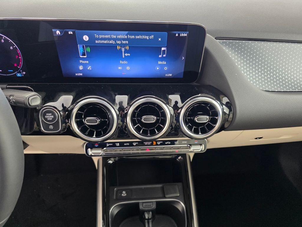 New 2026 Polar White Mercedes-Benz GLA 250 image 13