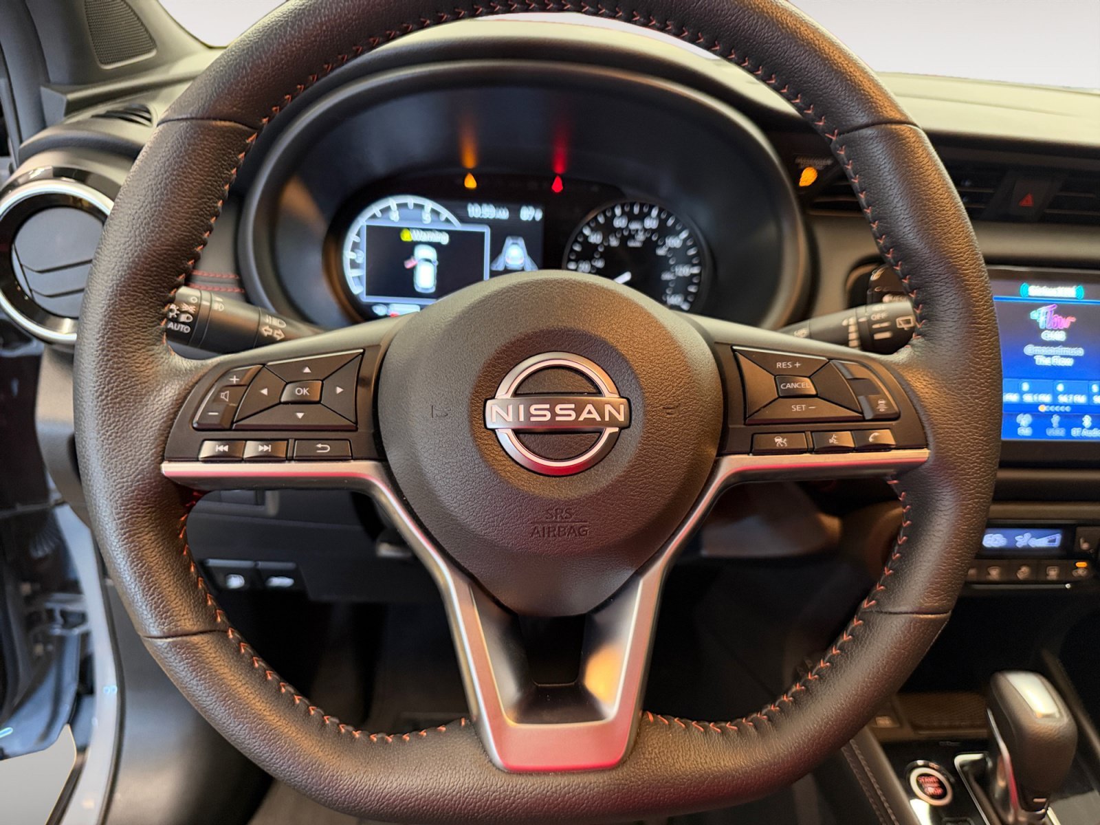 Used 2023 Gray/Super Black Nissan SR image 14