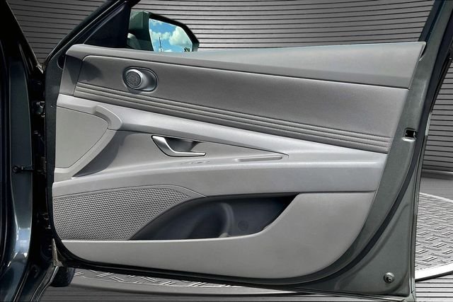 2025 Hyundai Elantra SEL - Photo 30