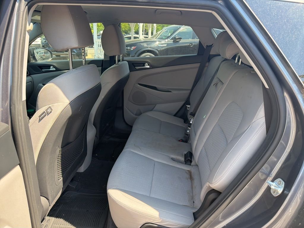 Used 2019 Gray Hyundai SE image 8